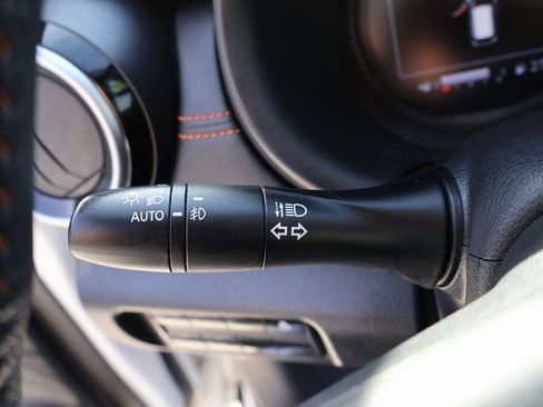 Used 2022 Nissan Kicks SR w/ Premium Package image 40