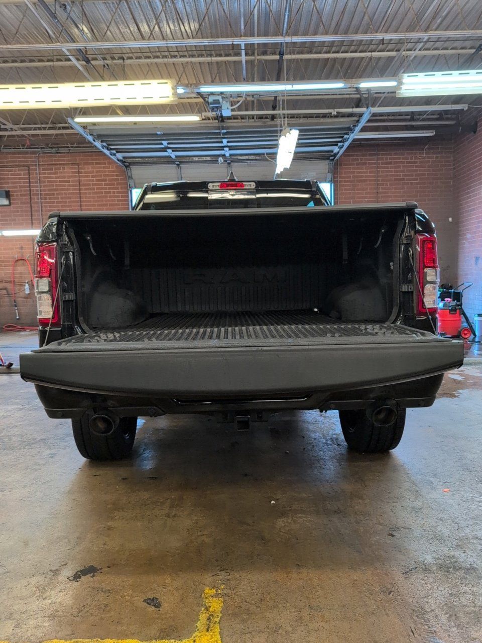 Used 2021 RAM 1500 Big Horn RWD image 12