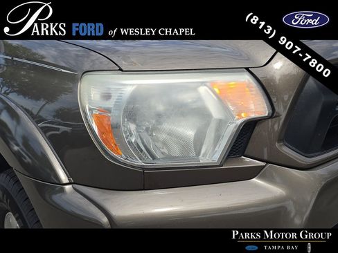 Used 2015 Toyota Tacoma 4x4 Access Cab V6 w/ TRD Sport Package image 6