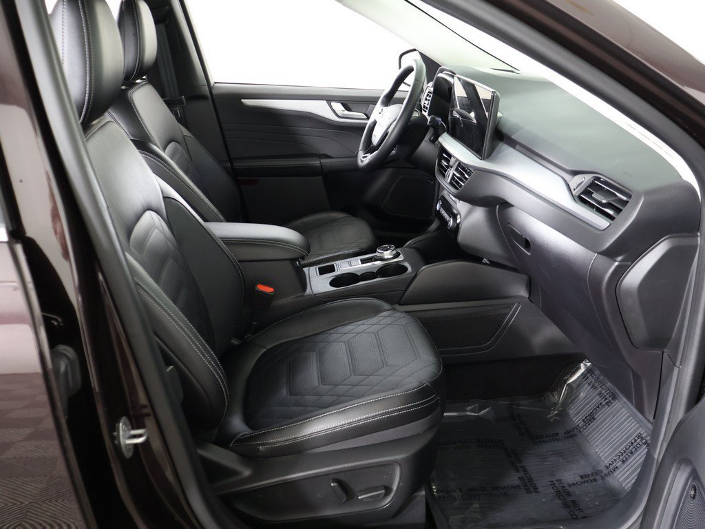 Used 2023 Ford Escape Platinum w/ Premium Technology Package AWD/4WD image 34