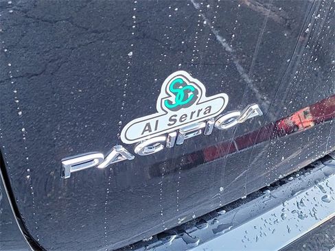 New 2026 Chrysler Pacifica Select image 30