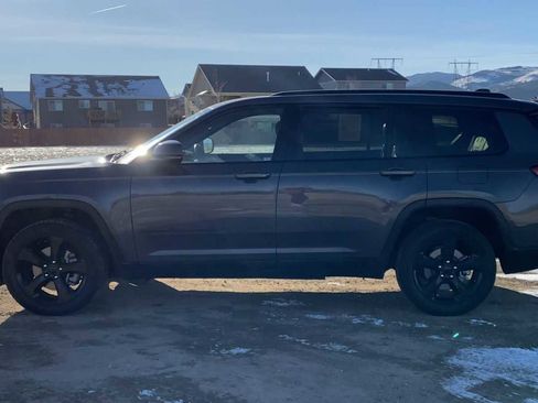 Certified 2023 Jeep Grand Cherokee L Laredo image 7