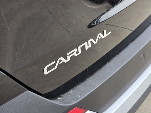 New 2026 Kia Carnival LXS image 7