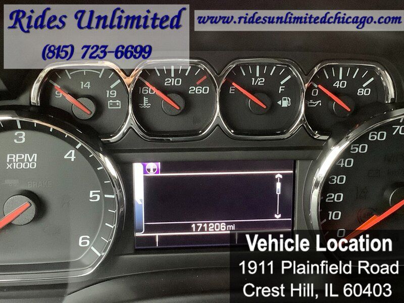 Used 2015 Chevrolet Suburban LT w/ Luxury Package AWD/4WD image 17