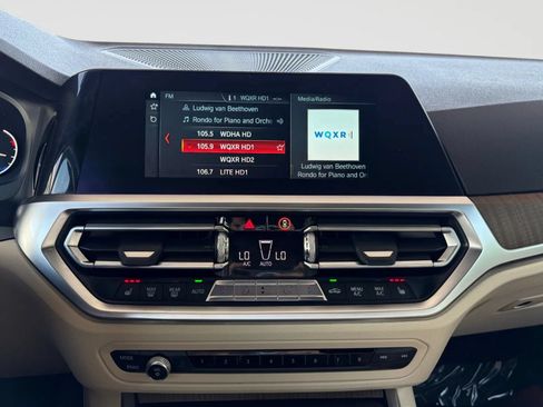 Used 2019 BMW 330i xDrive Sedan w/ Driving Assistance Package AWD/4WD image 23