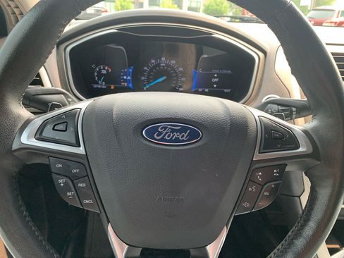 Used 2016 Ford Fusion SE w/ Equipment Group 202A AWD/4WD image 16
