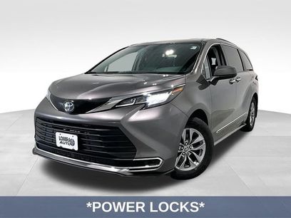 Used 2022 Toyota Sienna LE
