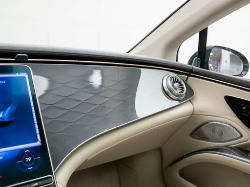 Used 2022 Mercedes-Benz EQS 450+ Sedan image 28