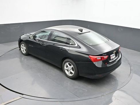 Used 2017 Chevrolet Malibu LS FWD image 15