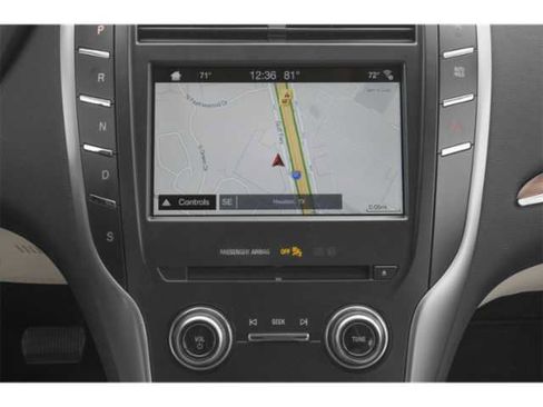 Used 2018 Lincoln MKC Reserve w/ Lincoln MKC Climate Package image 12