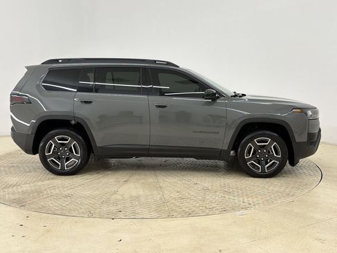 Used 2026 Jeep Cherokee Limited AWD/4WD image 8