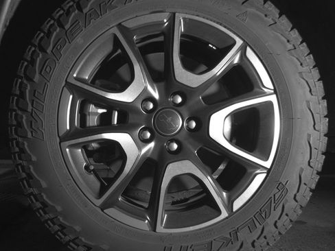 Used 2025 Jeep Compass Trailhawk AWD/4WD image 11