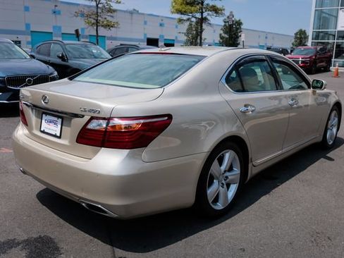 Used 2010 Lexus LS 460 RWD image 13