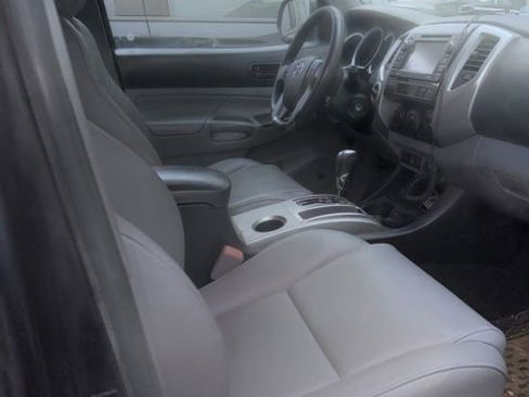 Used 2013 Toyota Tacoma Base w/ Limited Pkg image 5