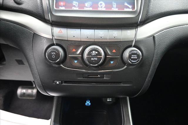 Used 2020 Dodge Journey Crossroad FWD image 13