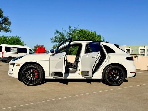 Used 2017 Porsche Macan GTS image 48