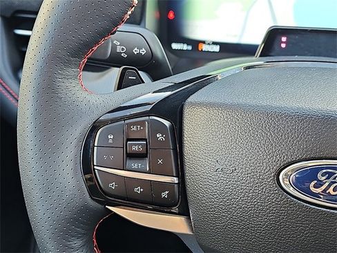 Used 2025 Ford Explorer ST image 25
