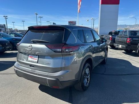 Used 2026 Nissan Rogue SV AWD/4WD image 11