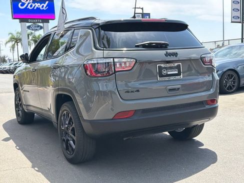 Used 2023 Jeep Compass Latitude AWD/4WD image 18