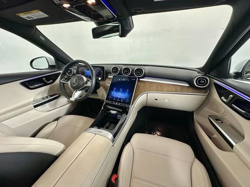 Used 2023 Mercedes-Benz C 300 4MATIC Sedan image 2