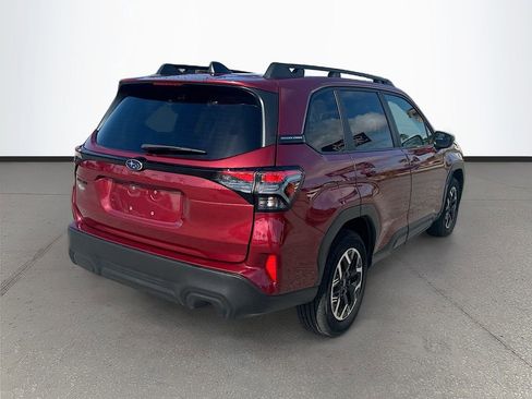 Certified 2025 Subaru Forester Premium w/ Convenience Package #1 AWD/4WD image 7