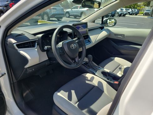 Used 2023 Toyota Corolla LE image 19
