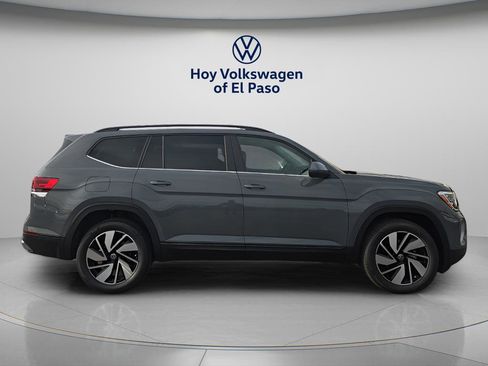 New 2026 Volkswagen Atlas SE image 2