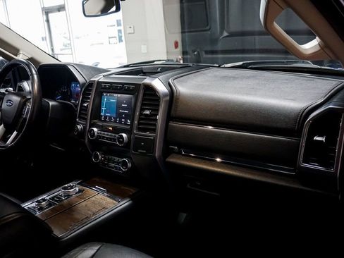 Used 2019 Ford Expedition Platinum image 30