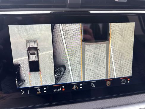 New 2025 GMC Sierra 2500 Denali w/ Denali Reserve Package image 30