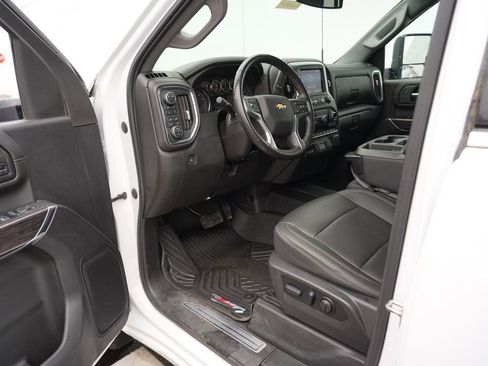 Used 2022 Chevrolet Silverado 3500 LTZ AWD/4WD image 13