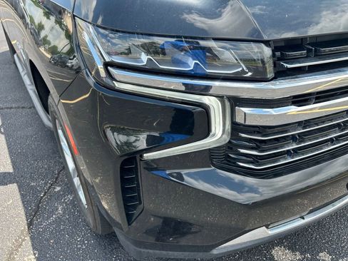Used 2021 Chevrolet Suburban LT AWD/4WD image 3
