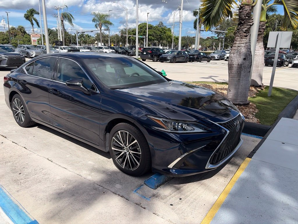 Used 2025 Lexus ES 300h w/ Premium Package FWD image 1