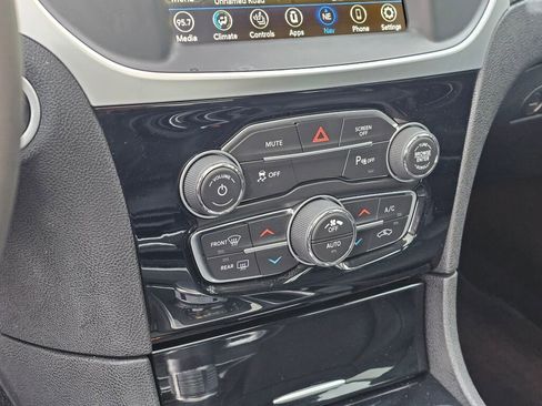 Used 2023 Chrysler 300 Touring L w/ Popular Equipment Group image 29