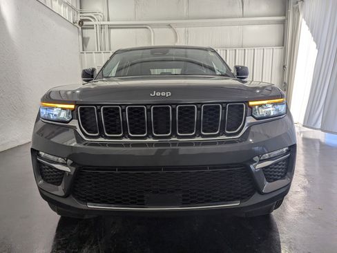 Used 2022 Jeep Grand Cherokee Limited image 4