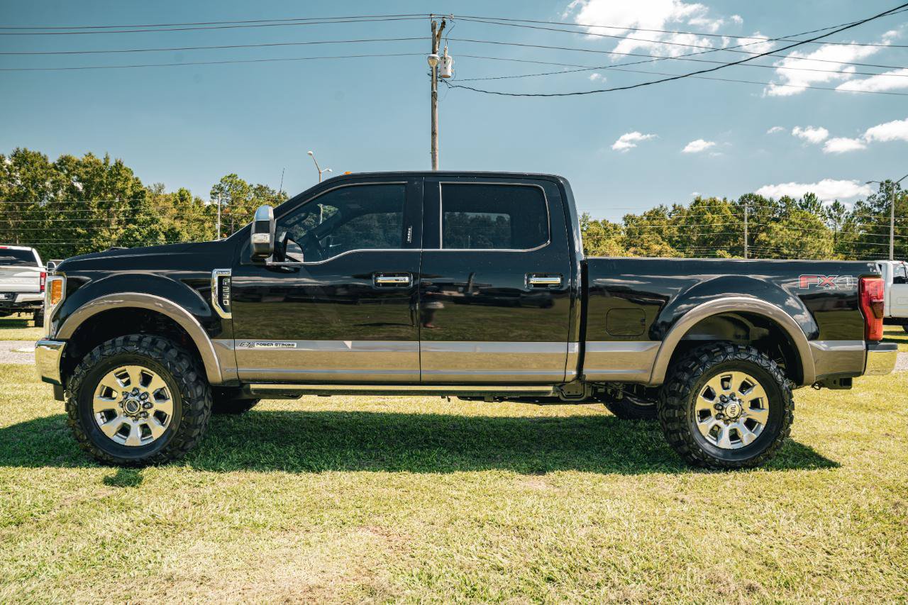 Used 2018 Ford F250 King Ranch w/ King Ranch Ultimate Package AWD/4WD image 4