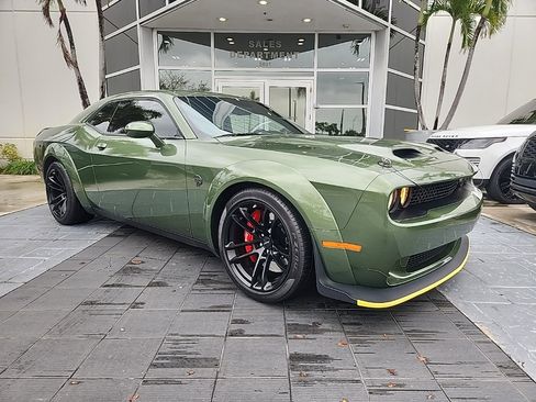 Used 2022 Dodge Challenger SRT Hellcat image 1