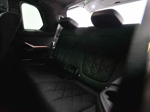 Used 2023 BMW X7 xDrive40i w/ M Sport Package image 12