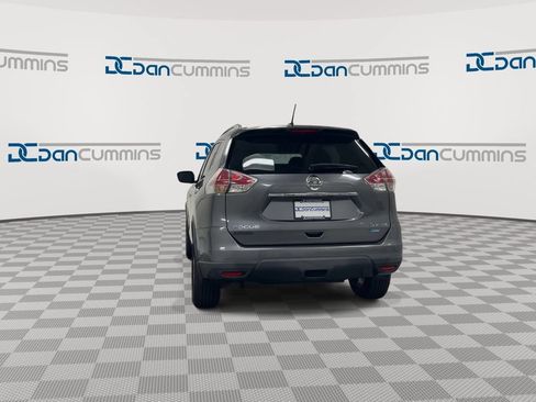 Used 2015 Nissan Rogue SV AWD/4WD image 7