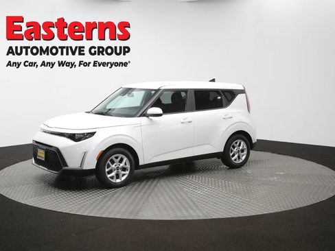 Used 2023 Kia Soul LX w/ Option Group 015 FWD image 58