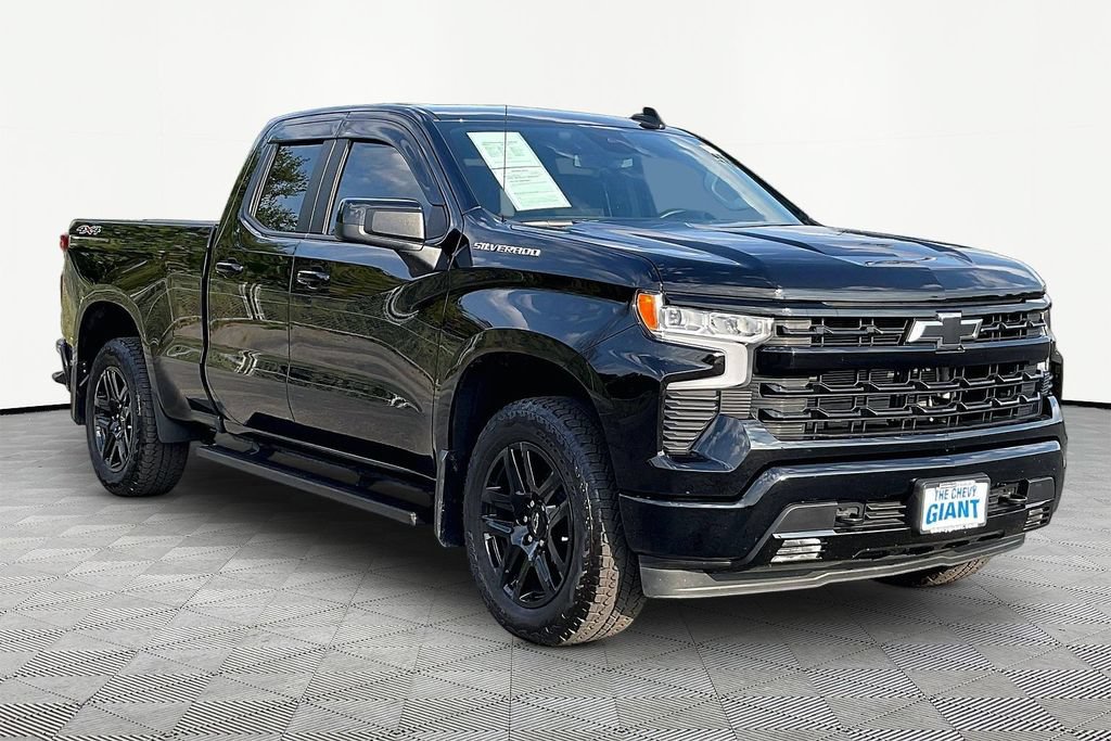 Used 2024 Chevrolet Silverado 1500 RST w/ Max Trailering Package AWD/4WD image 3