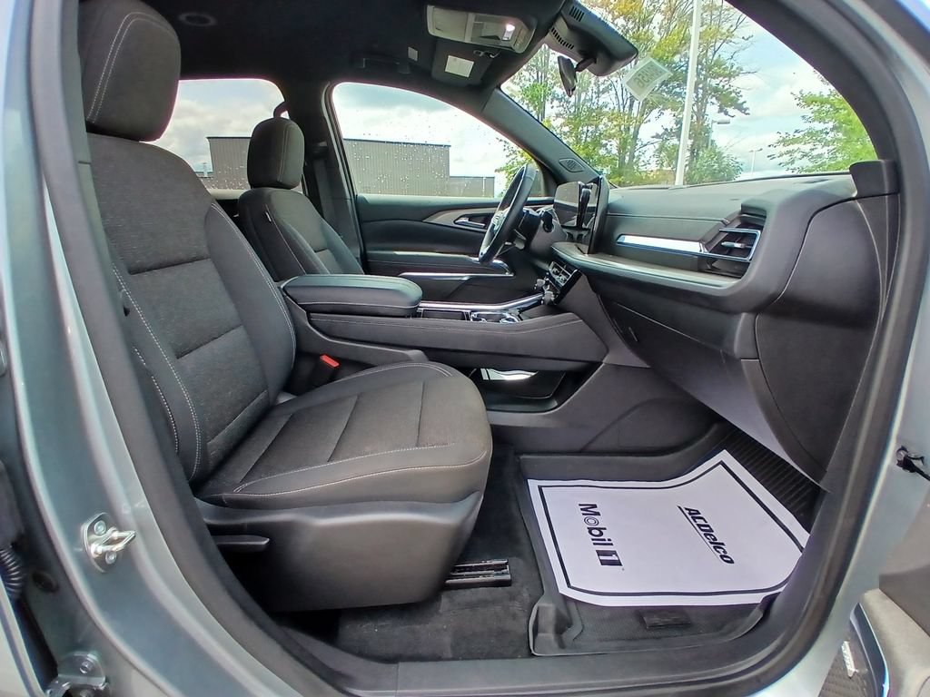 Certified 2025 Chevrolet Traverse LT w/ Enhanced Driving Package FWD image 19