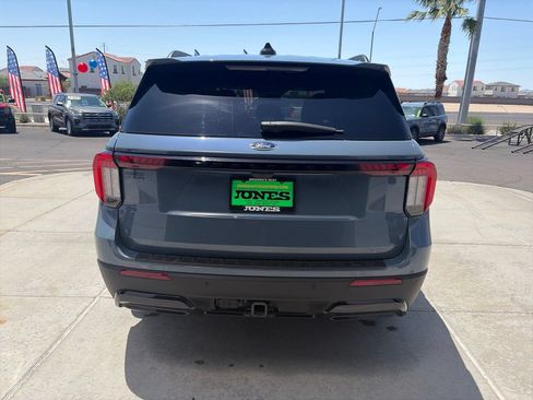 Used 2025 Ford Explorer ST-Line w/ Premium Package RWD image 4