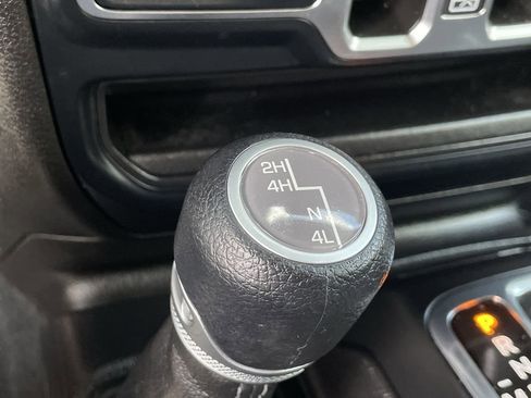 Used 2024 Jeep Wrangler Unlimited Sport AWD/4WD image 23