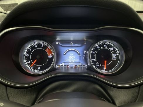 Used 2019 Jeep Cherokee Trailhawk w/ Cold Weather Group AWD/4WD image 14