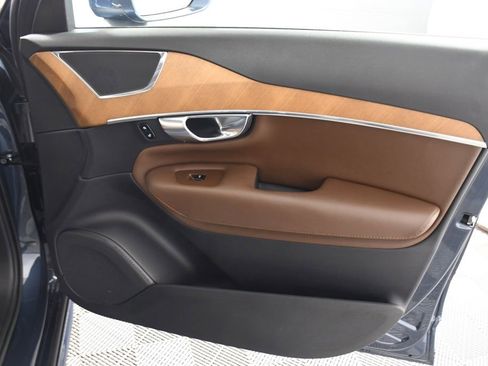 Used 2023 Volvo XC90 B6 Plus w/ Protection Package Premier AWD/4WD image 18