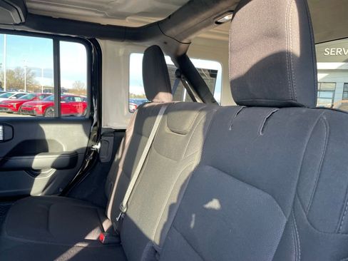 Used 2021 Jeep Wrangler Unlimited Sahara AWD/4WD image 24