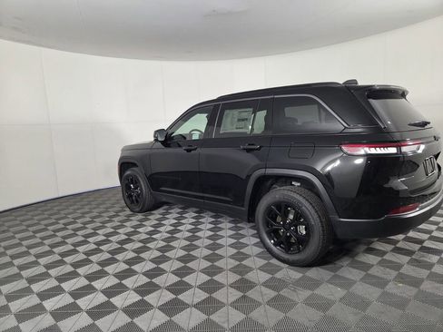 New 2026 Jeep Grand Cherokee Altitude RWD image 6
