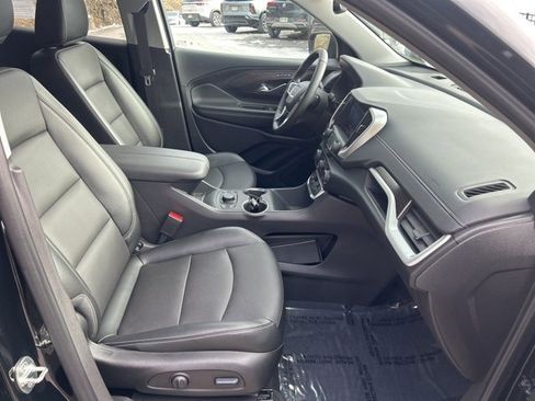 Used 2024 GMC Terrain SLT w/ Elevation Edition image 7
