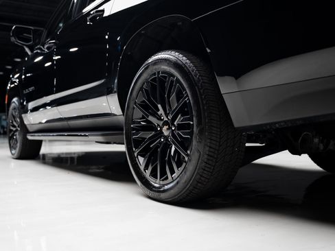 Used 2024 Chevrolet Suburban RST w/ Luxury Package image 73