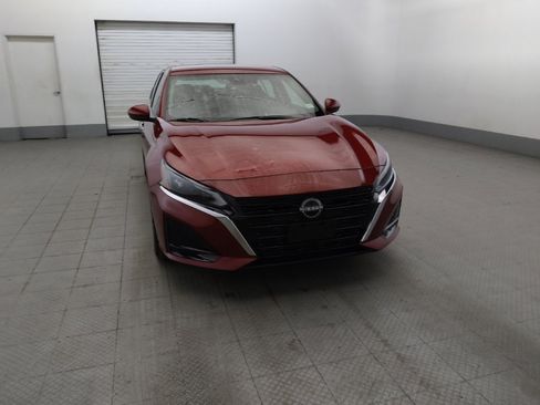 Used 2023 Nissan Altima 2.5 SV AWD/4WD image 14
